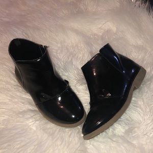 “Smitten Kitten” Girls Ankle Booties